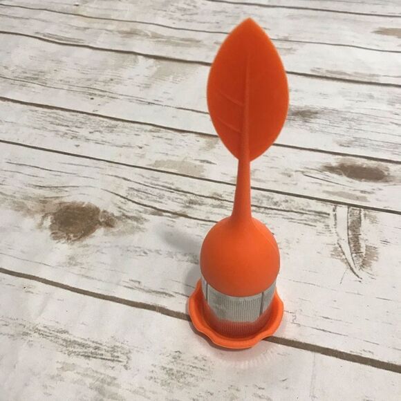 Silicone Tea Strainer Herbal Spice Infuser Strainer - Picture 2 of 8